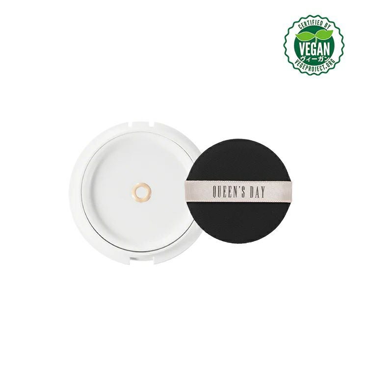 クイーンズデイの生ファンデーションのライトオークルのリフィルです。